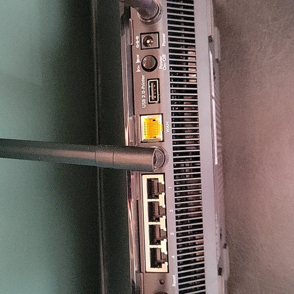 Neatgear AC1750 smart wifi router - Picture 3 of 4